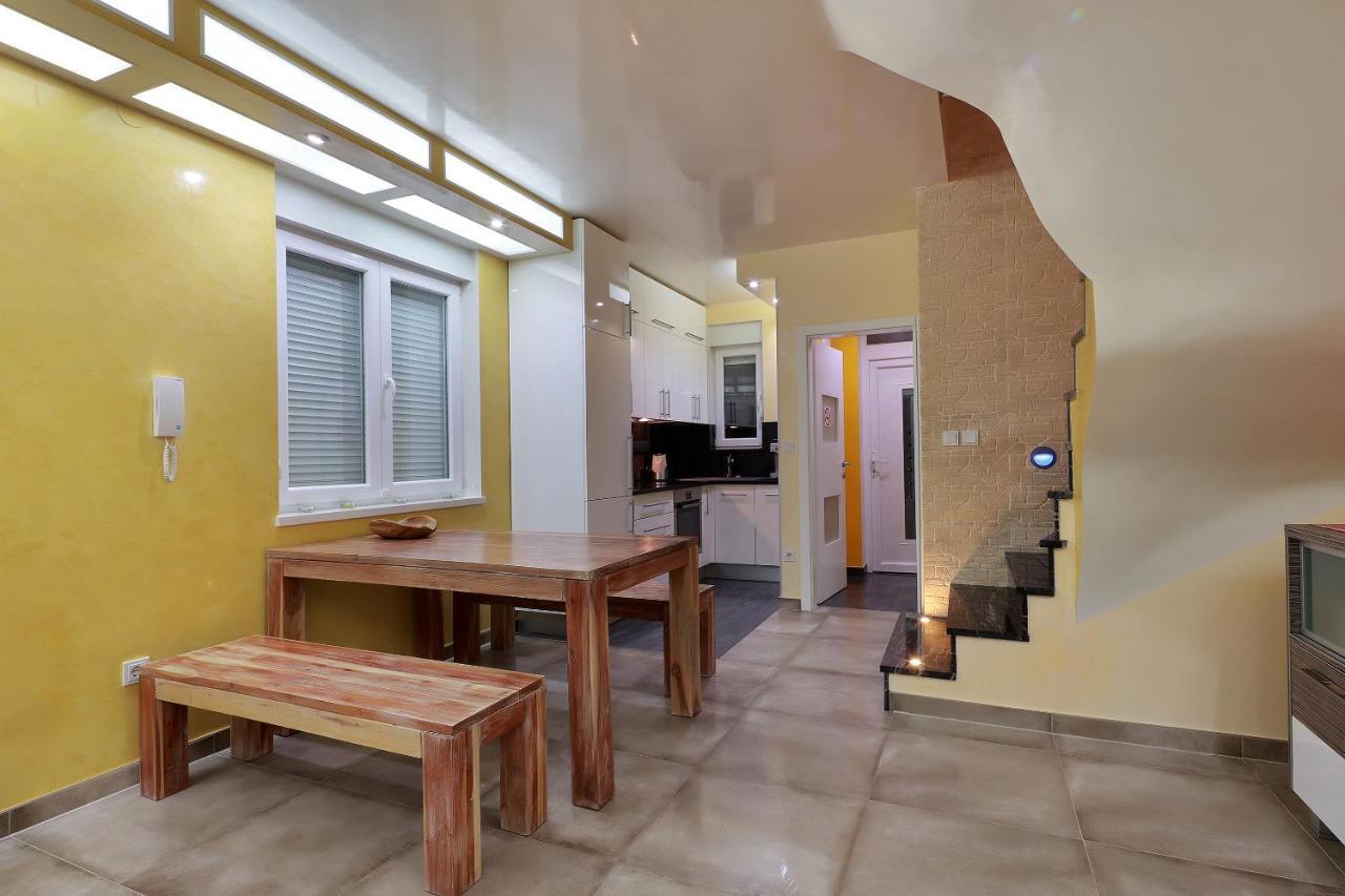 Villa Mainz Novaglia Esterno foto