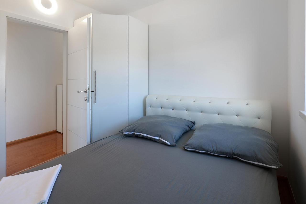 Villa Mainz Novaglia Esterno foto